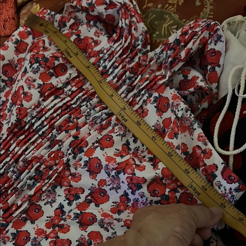 Red and White Halter Midi Sundress for Cocktail Events - Picture 7 of 12